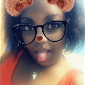 Meet your Posher, Zanerah